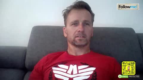 Snapshot of tomhardic chatting on 21, 11, 2025 TOM online show from 21, 11, 2025