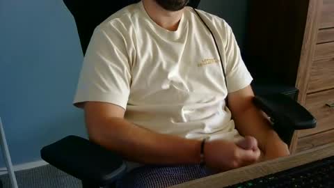 Snapshot of tomin3m chatting on 11, 7, 2026 tomin3m online show from 11, 7, 2026