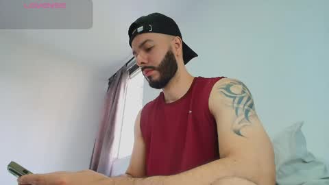 Snapshot of tommel_bailey chatting on 21, 5, 2026 Tommel Bailey online show from 21, 5, 2026