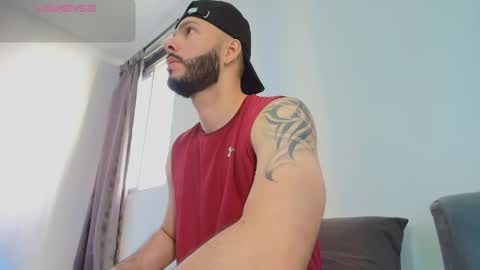 Snapshot of tommel_bailey chatting on 24, 5, 2026 Tommel Bailey online show from 24, 5, 2026