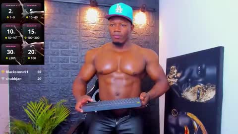 Snapshot of tommike388 chatting on 11, 10, 2025 Tom Mike online show from 11, 10, 2025