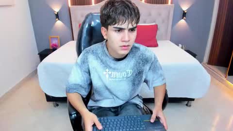 Snapshot of tommy18__ chatting on 8, 1, 2026 Tommy online show from 8, 1, 2026