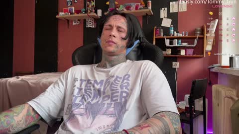 Tommy and Katana online show from 12, 12, 2024