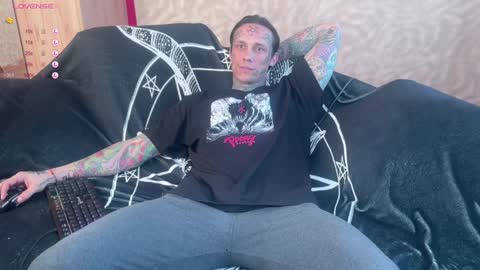 Tommy and Katana online show from 8, 2, 2025