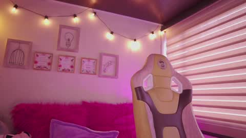 Blue  online show from 13, 4, 2026