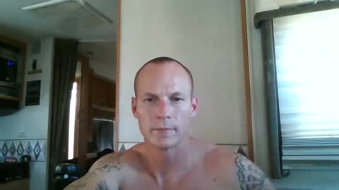 Snapshot of tommygunsfit chatting on 6, 10, 2025 tommygunsfit online show from 6, 10, 2025