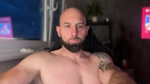 Snapshot of tommyx01 chatting on 7, 6, 2026 Thomas Fit online show from 7, 6, 2026