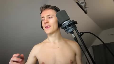 tomtimon11 online show from 2, 11, 2025