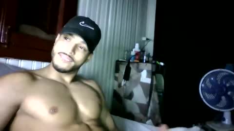 Snapshot of tomtresor chatting on 11, 11, 2025 tomtresor online show from 11, 11, 2025