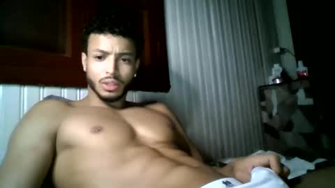 Snapshot of tomtresor chatting on 24, 11, 2025 tomtresor online show from 24, 11, 2025