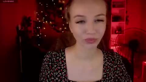 Snapshot of toni_ray chatting on 9, 6, 2026 Tony online show from 9, 6, 2026