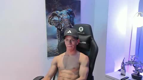 Snapshot of tony_petrov chatting on 29, 9, 2025 tony_petrov online show from 29, 9, 2025