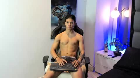 Snapshot of tony_petrov chatting on 11, 10, 2025 tony_petrov online show from 11, 10, 2025