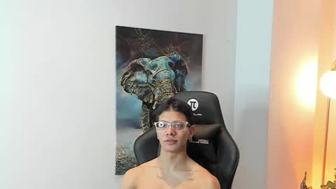 Snapshot of tony_petrov chatting on 23, 10, 2025 tony_petrov online show from 23, 10, 2025