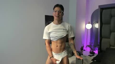 Snapshot of tony_petrov chatting on 12, 11, 2025 tony_petrov online show from 12, 11, 2025