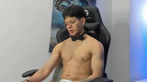 Snapshot of tony_petrov chatting on 5, 12, 2025 tony_petrov online show from 5, 12, 2025