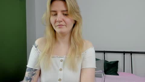 Snapshot of tonyameow chatting on 1, 6, 2026 Tonya online show from 1, 6, 2026