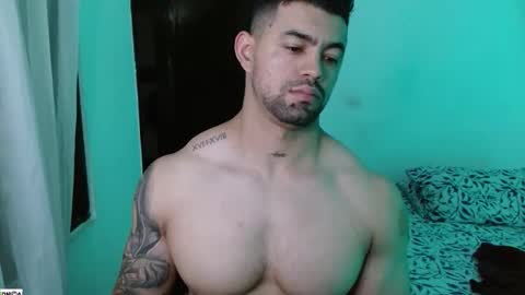 Snapshot of tonyking21 chatting on 25, 11, 2025 ANTONY online show from 25, 11, 2025