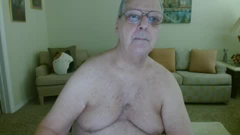 Snapshot of tonysview12000 chatting on 28, 9, 2025 tonysview12000 online show from 28, 9, 2025