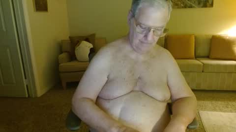 Snapshot of tonysview12000 chatting on 11, 1, 2026 tonysview12000 online show from 11, 1, 2026