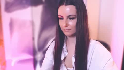 Elizabeth online show from 16, 2, 2025