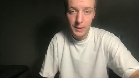 Snapshot of toohottobetrue21 chatting on 9, 10, 2025 Max online show from 9, 10, 2025