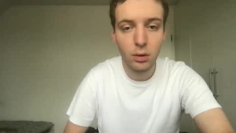 Snapshot of toohottobetrue21 chatting on 2, 11, 2025 Max online show from 2, 11, 2025