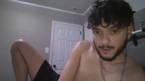 Snapshot of toolittletool chatting on 14, 12, 2025 Toolittletool online show from 14, 12, 2025