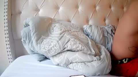 toomuchsmoke online show from 2, 11, 2025