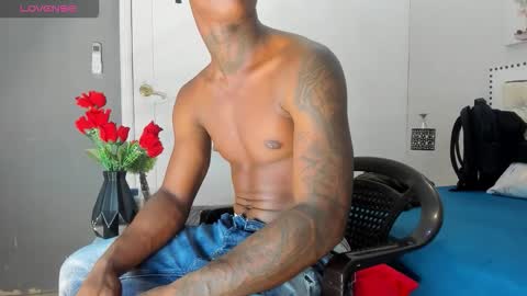 Snapshot of toower_ chatting on 23, 2, 2026 T O W E R online show from 23, 2, 2026