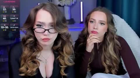 Snapshot of top_twins chatting on 29, 11, 2025 Yara online show from 29, 11, 2025