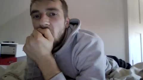 Snapshot of topzikas chatting on 8, 11, 2025 topzikas online show from 8, 11, 2025