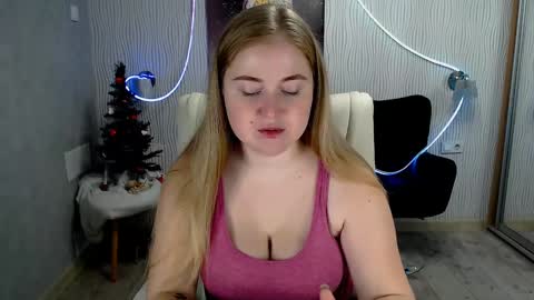 Snapshot of tori_blond chatting on 17, 1, 2025 tori_blond online show from 17, 1, 2025