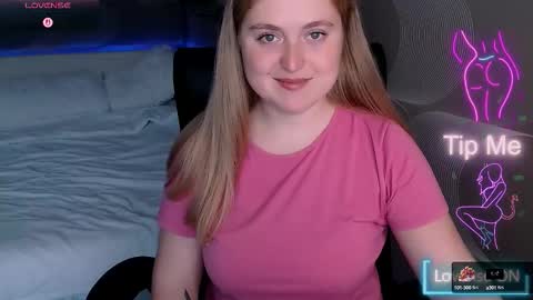Snapshot of tori_blond chatting on 27, 9, 2025 tori_blond online show from 27, 9, 2025