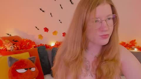 Snapshot of tori_the_witch chatting on 6, 11, 2025 Tori online show from 6, 11, 2025