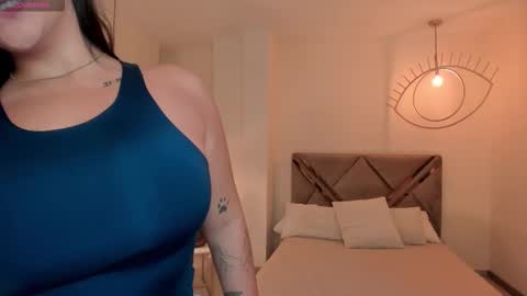 Tori Cross online show from 14, 10, 2025