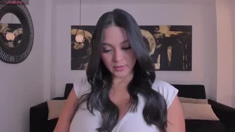 Tori Cross online show from 30, 10, 2025