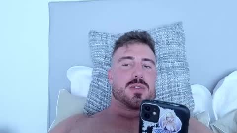 Snapshot of toro_arrapato chatting on 17, 12, 2025 toro_arrapato online show from 17, 12, 2025