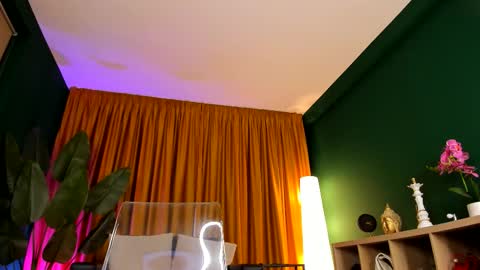 torri kitten online show from 29, 11, 2025