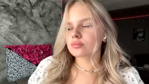 Snapshot of torriezedaker chatting on 10, 7, 2026 Linda online show from 10, 7, 2026