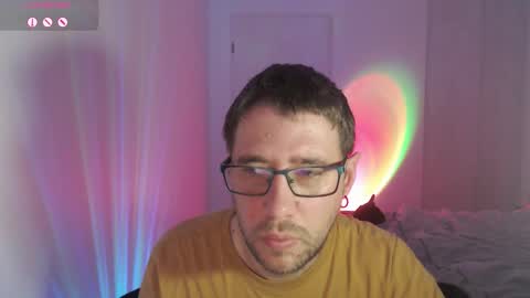 Snapshot of totoclown chatting on 30, 10, 2025 Thomas online show from 30, 10, 2025