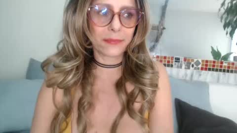 TotyPink online show from 21, 11, 2025