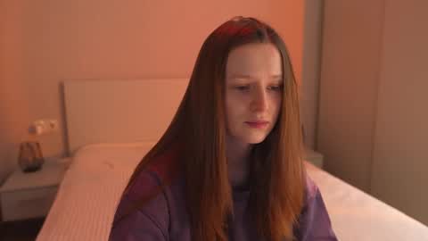 Snapshot of toxl chatting on 27, 11, 2025 Bella online show from 27, 11, 2025