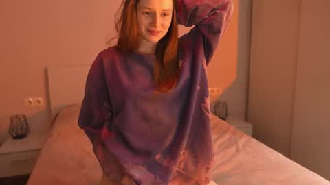 Snapshot of toxl chatting on 14, 12, 2025 Bella online show from 14, 12, 2025