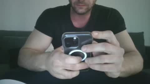 Snapshot of toyy_boy chatting on 10, 3, 2025 Tim online show from 10, 3, 2025