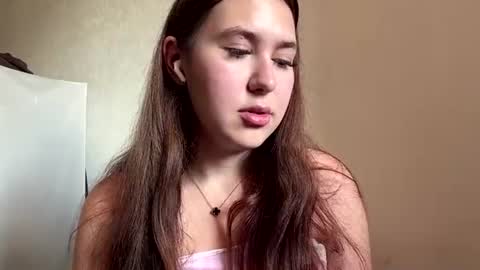 Snapshot of tracievanier chatting on 13, 7, 2026 Thea online show from 13, 7, 2026