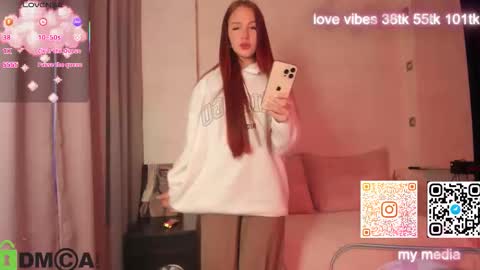 Snapshot of tracy_tay1or chatting on 11, 9, 2025 Tracy GMT2 Mon 3 AM - 4 PM Tue 3 AM - 4 PM Wed 3 AM - 4 PM Thur 3 AM - 4 PM Fri 3 AM - 4 PM online show from 11, 9, 2025