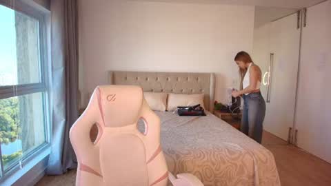 Tracy GMT2 Mon 3 AM - 4 PM Tue 3 AM - 4 PM Wed 3 AM - 4 PM Thur 3 AM - 4 PM Fri 3 AM - 4 PM online show from 9, 7, 2026