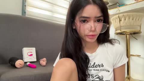 Snapshot of tranene_jian chatting on 11, 5, 2026 JIAN online show from 11, 5, 2026