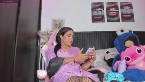 Juliana Giiraldo  online show from 25, 2, 2026